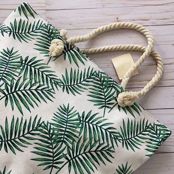 Jumbo Palm Leaf Print Beach Tote - Picture 2 of 8